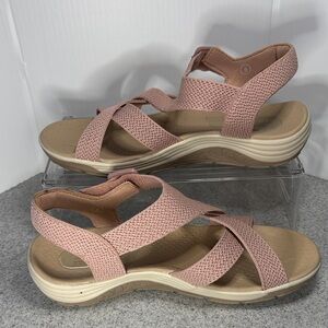 Skechers  arch comfort stretch Women's Blush Pink Sandals size 8.‎ Fc2